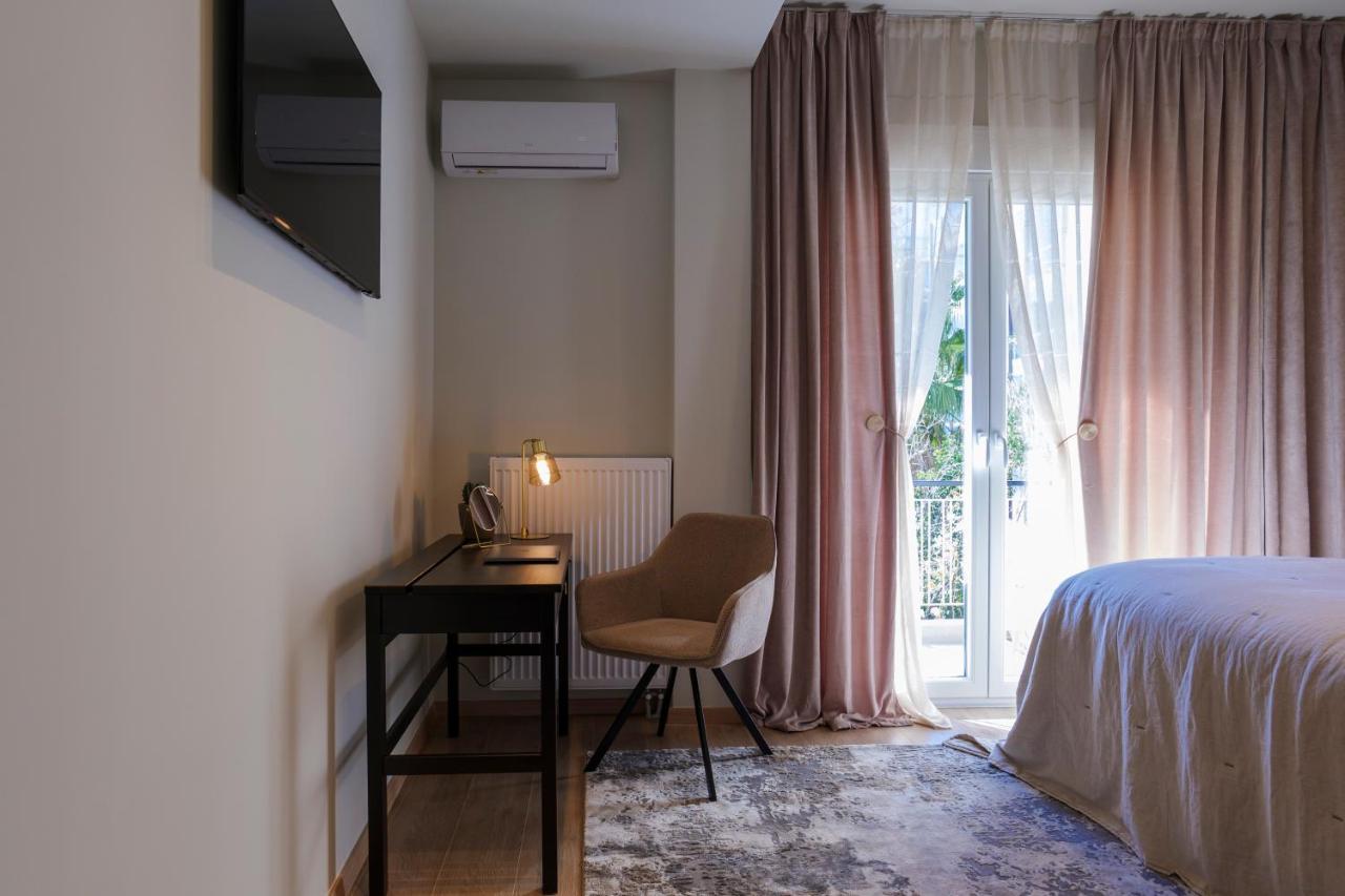 Acropolis Deluxe 2Br Apartment เอเธนส์ ภายนอก รูปภาพ